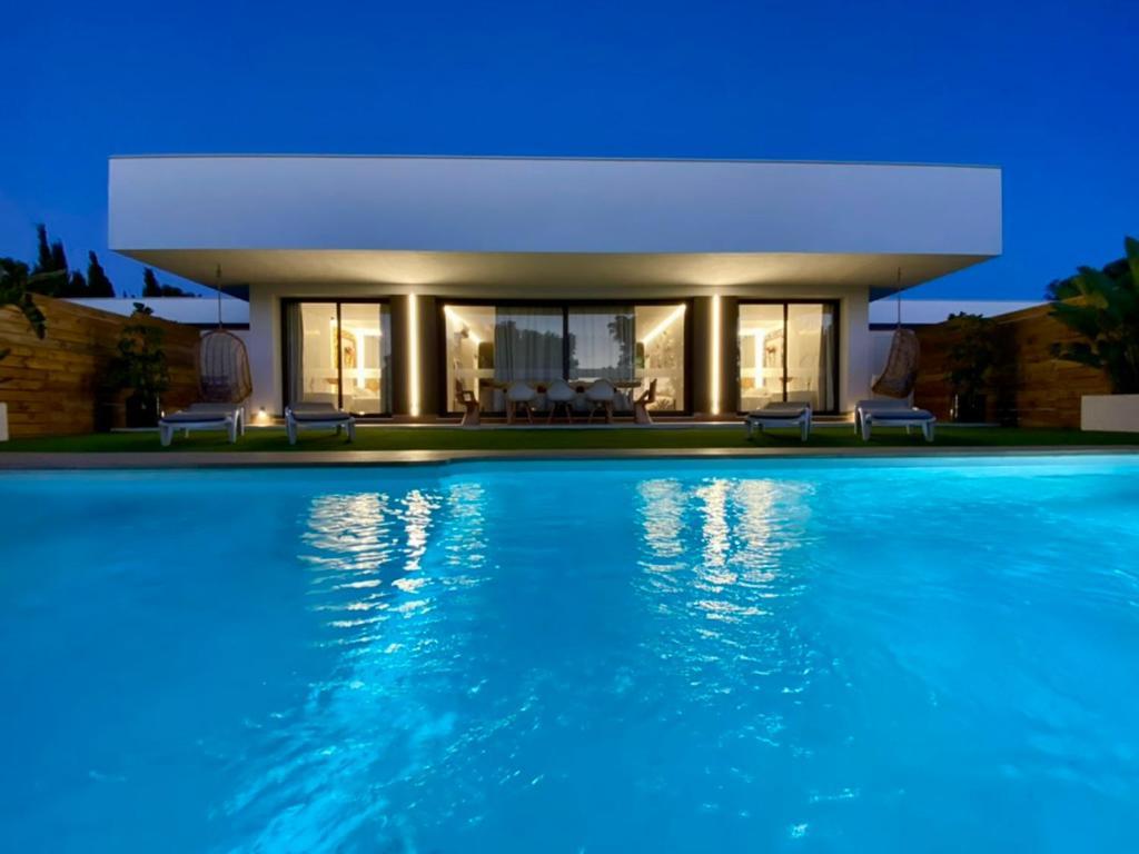 Vista Lago Ville Chiclana de la Frontera Exterior photo